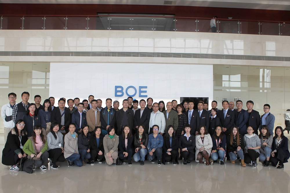 ManBetX(万博体育)APP官网|英超狼队和水晶宫全球赞助同伴