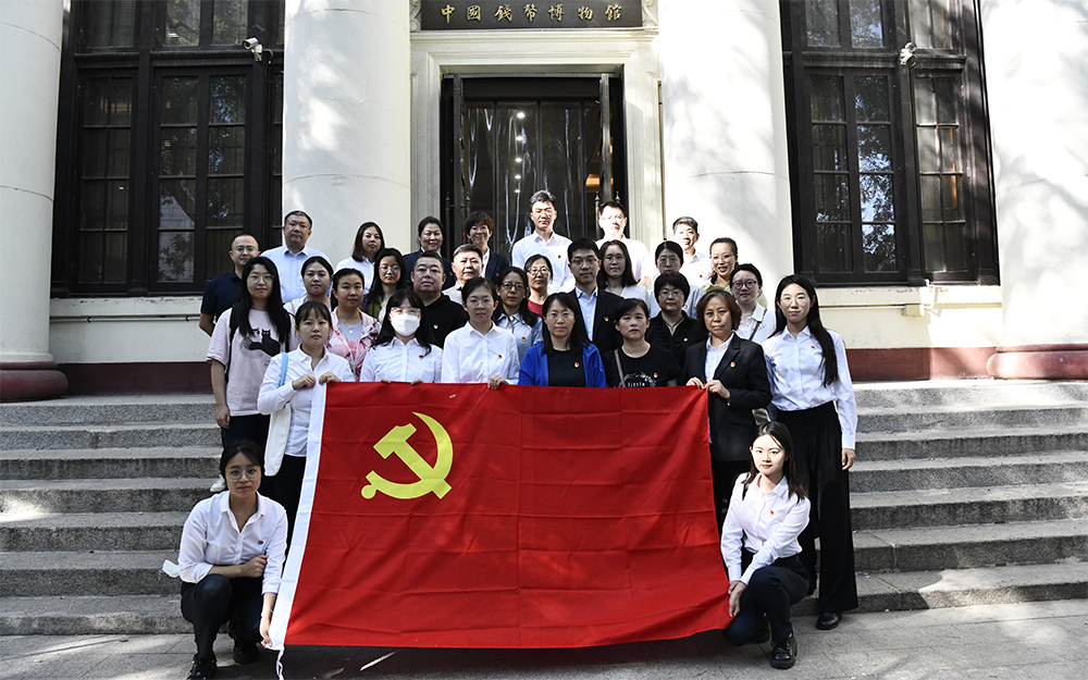 ManBetX(万博体育)APP官网|英超狼队和水晶宫全球赞助同伴