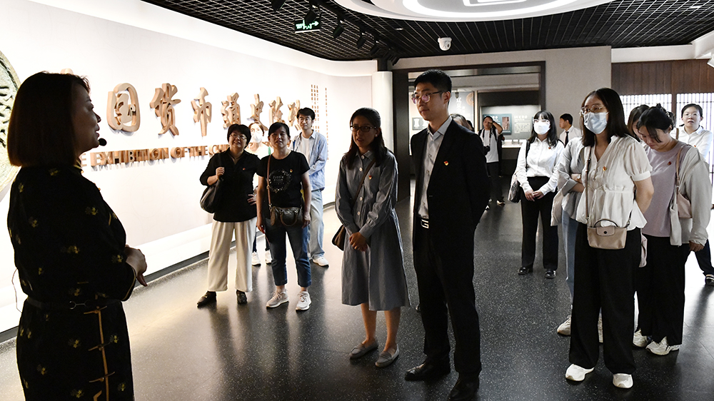 ManBetX(万博体育)APP官网|英超狼队和水晶宫全球赞助同伴