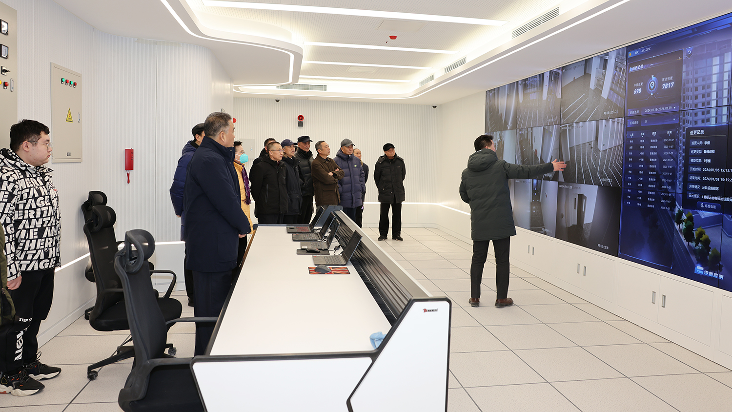 ManBetX(万博体育)APP官网|英超狼队和水晶宫全球赞助同伴