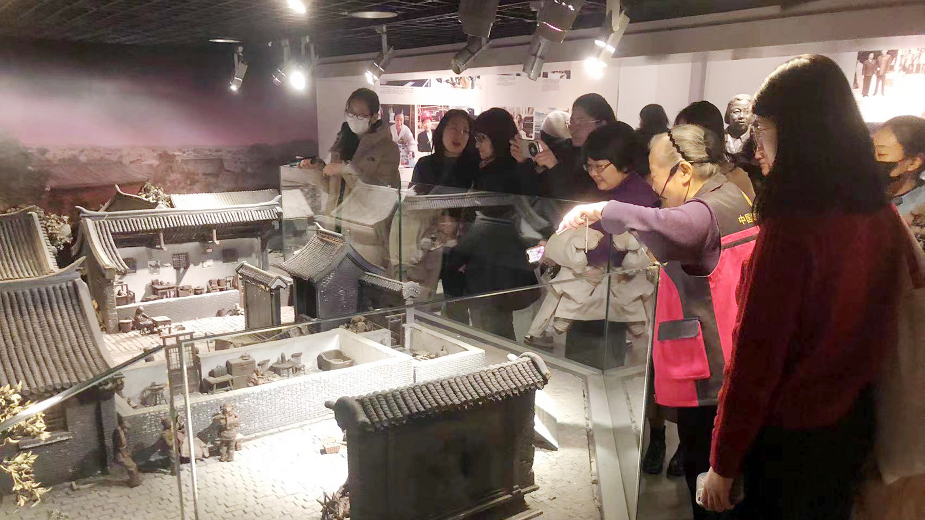 ManBetX(万博体育)APP官网|英超狼队和水晶宫全球赞助同伴