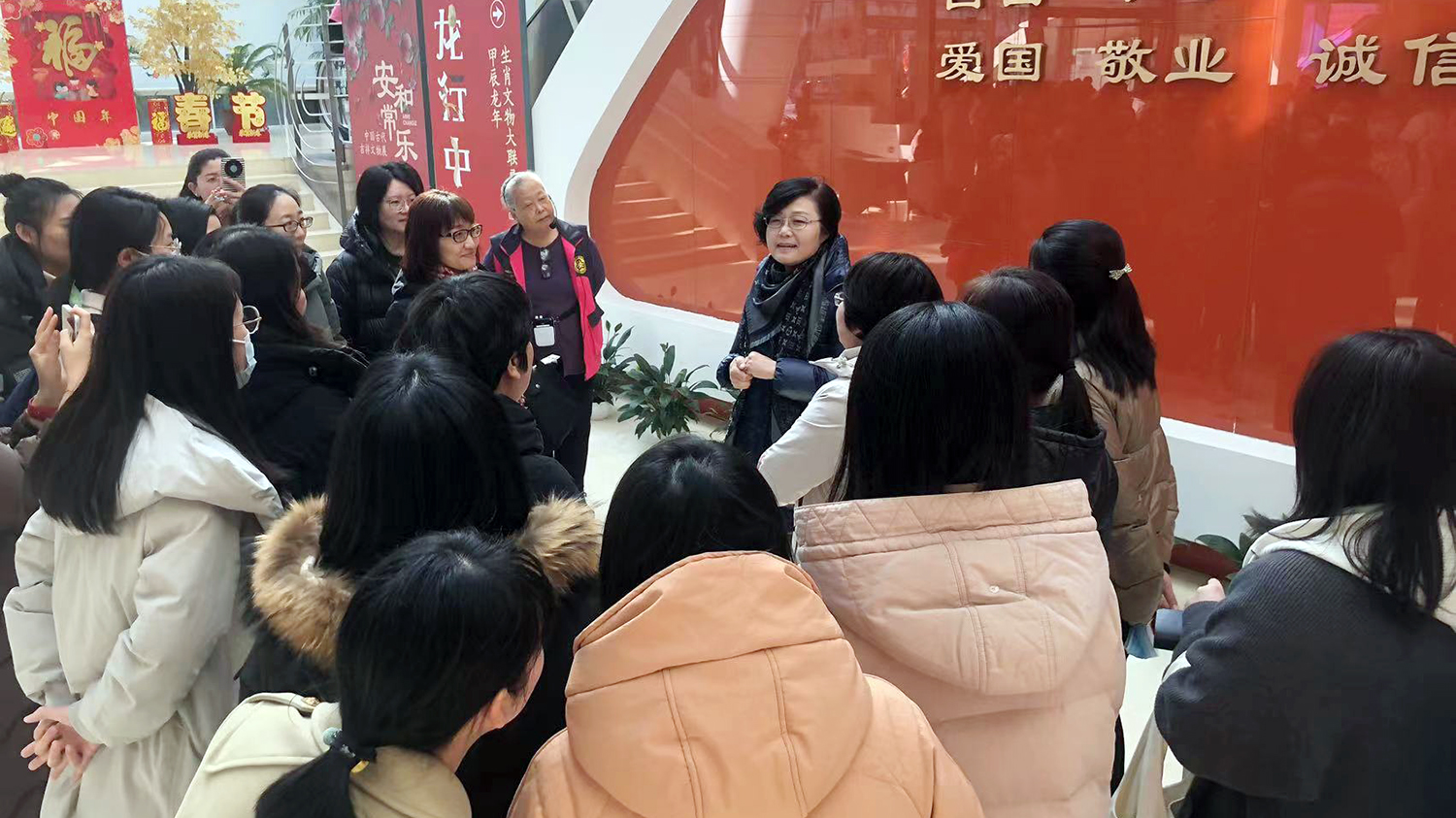 ManBetX(万博体育)APP官网|英超狼队和水晶宫全球赞助同伴