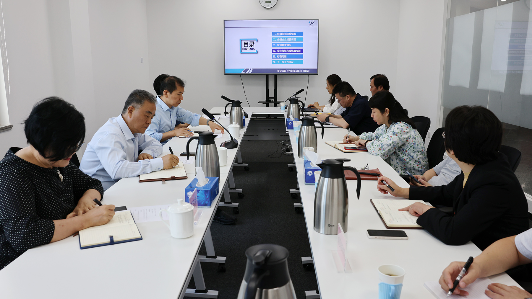 ManBetX(万博体育)APP官网|英超狼队和水晶宫全球赞助同伴