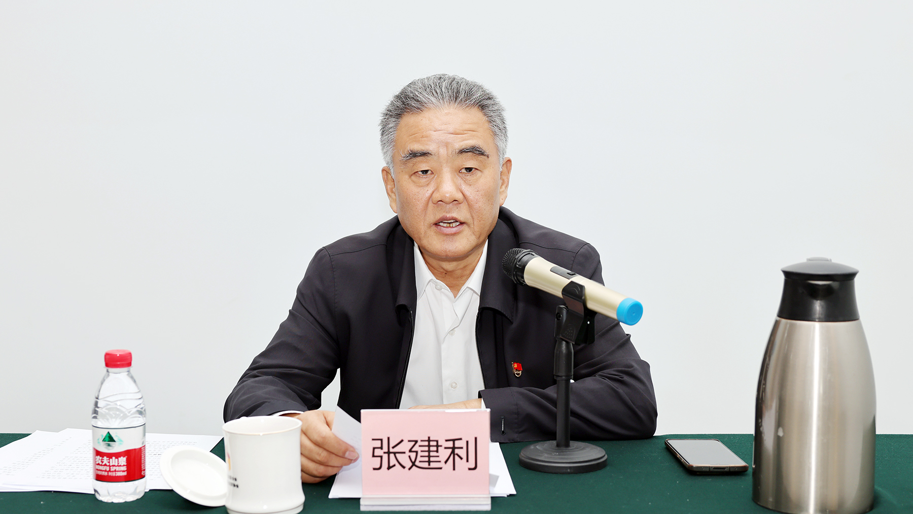 ManBetX(万博体育)APP官网|英超狼队和水晶宫全球赞助同伴