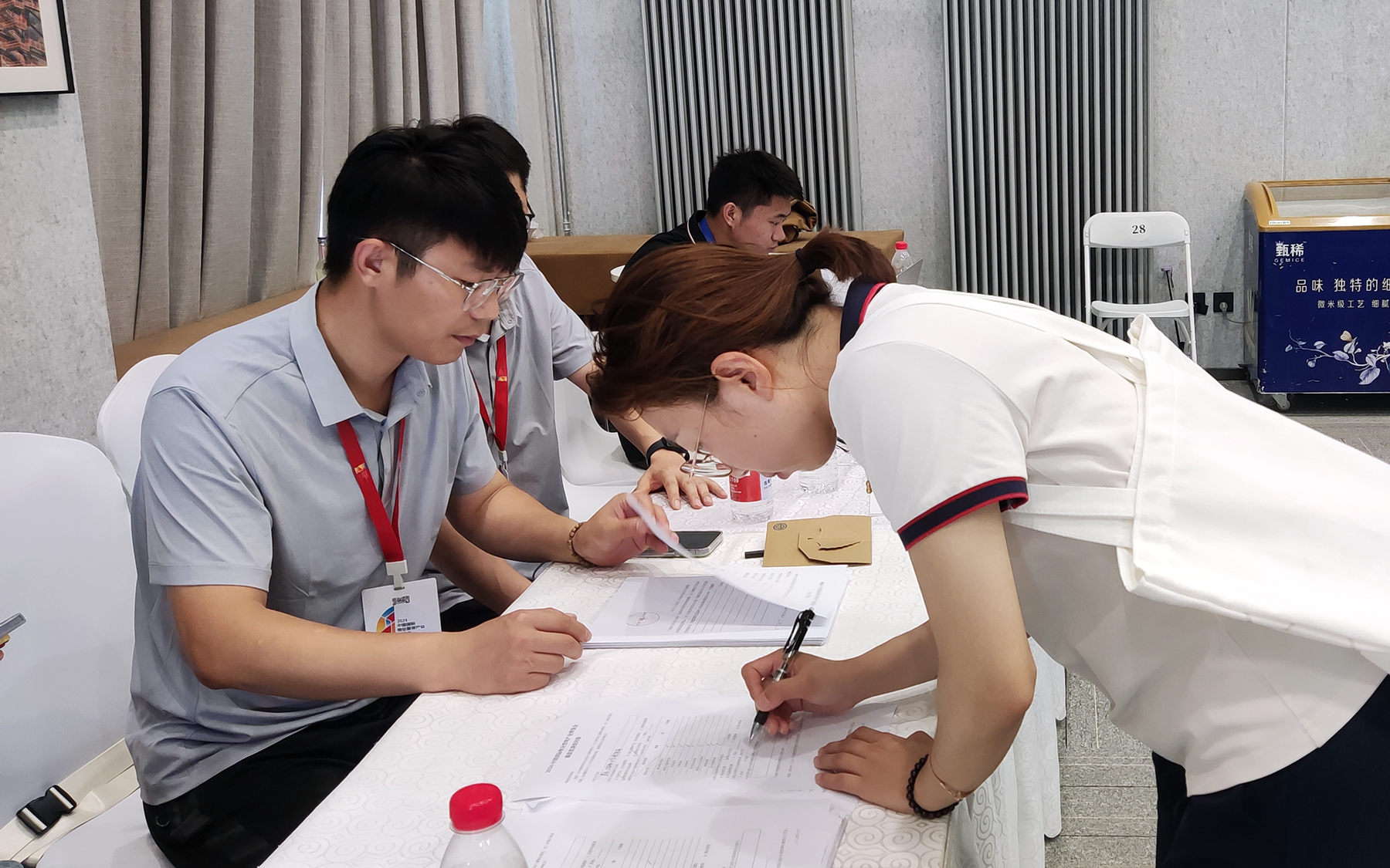 ManBetX(万博体育)APP官网|英超狼队和水晶宫全球赞助同伴