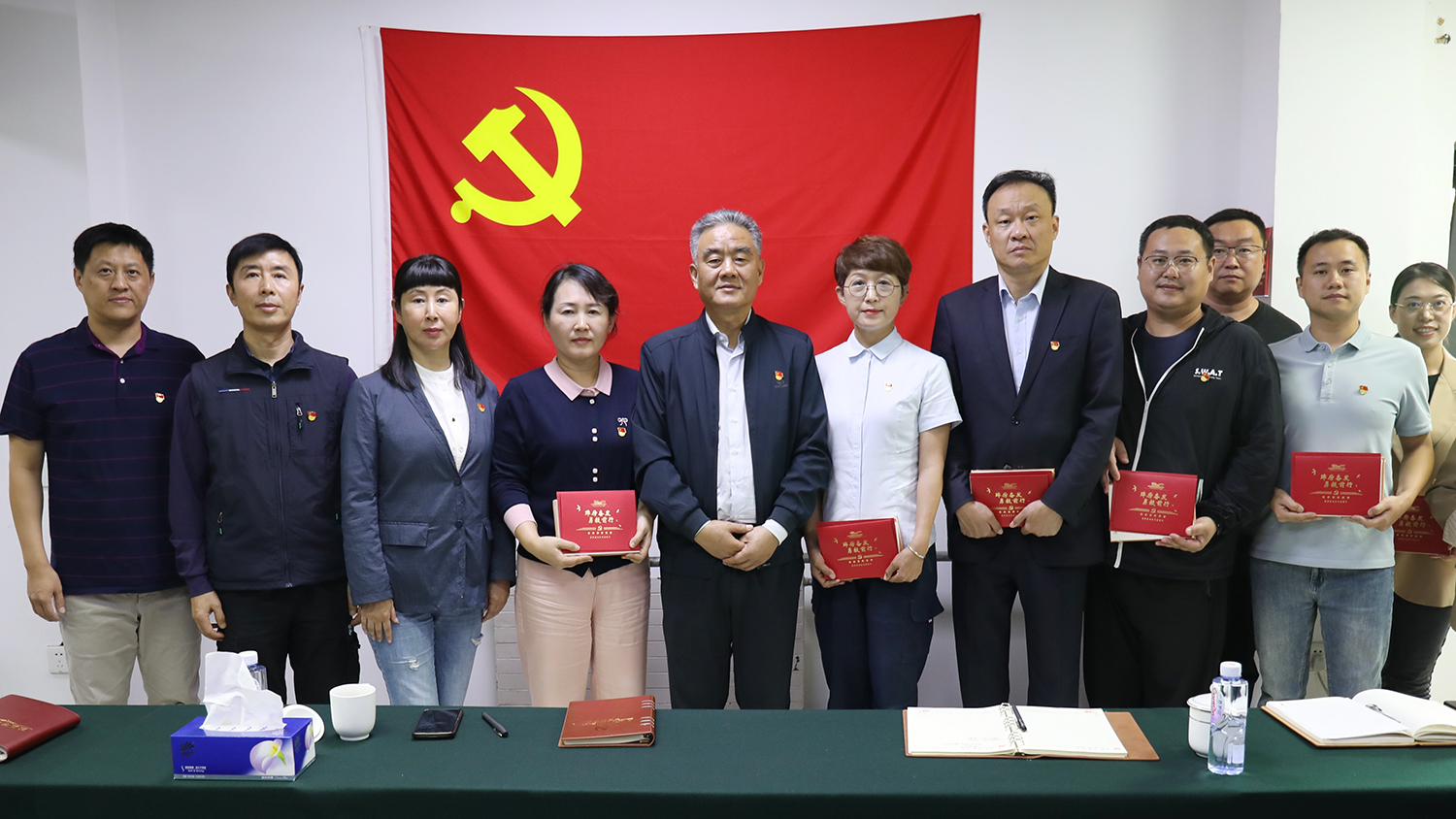 ManBetX(万博体育)APP官网|英超狼队和水晶宫全球赞助同伴