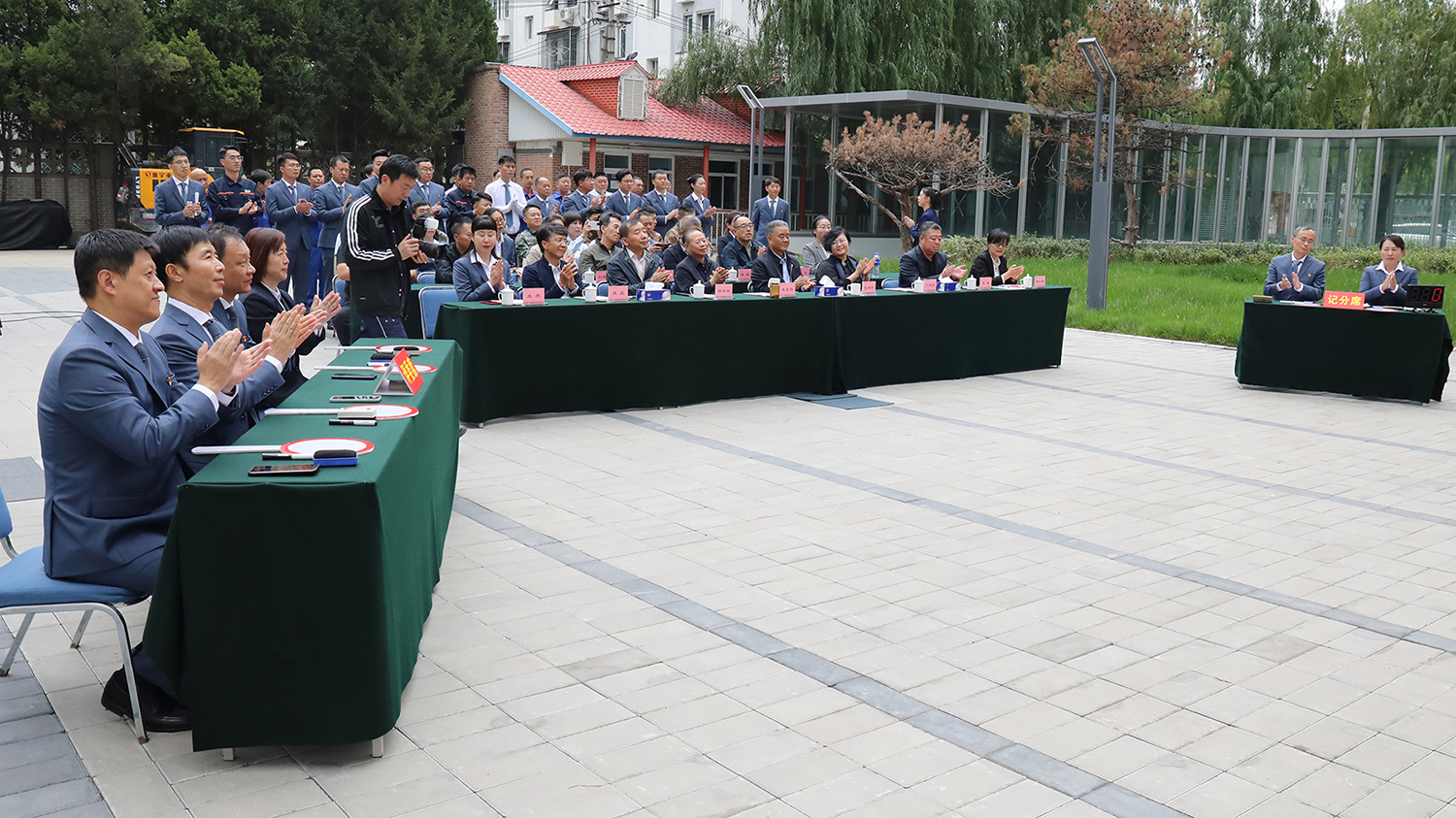 ManBetX(万博体育)APP官网|英超狼队和水晶宫全球赞助同伴