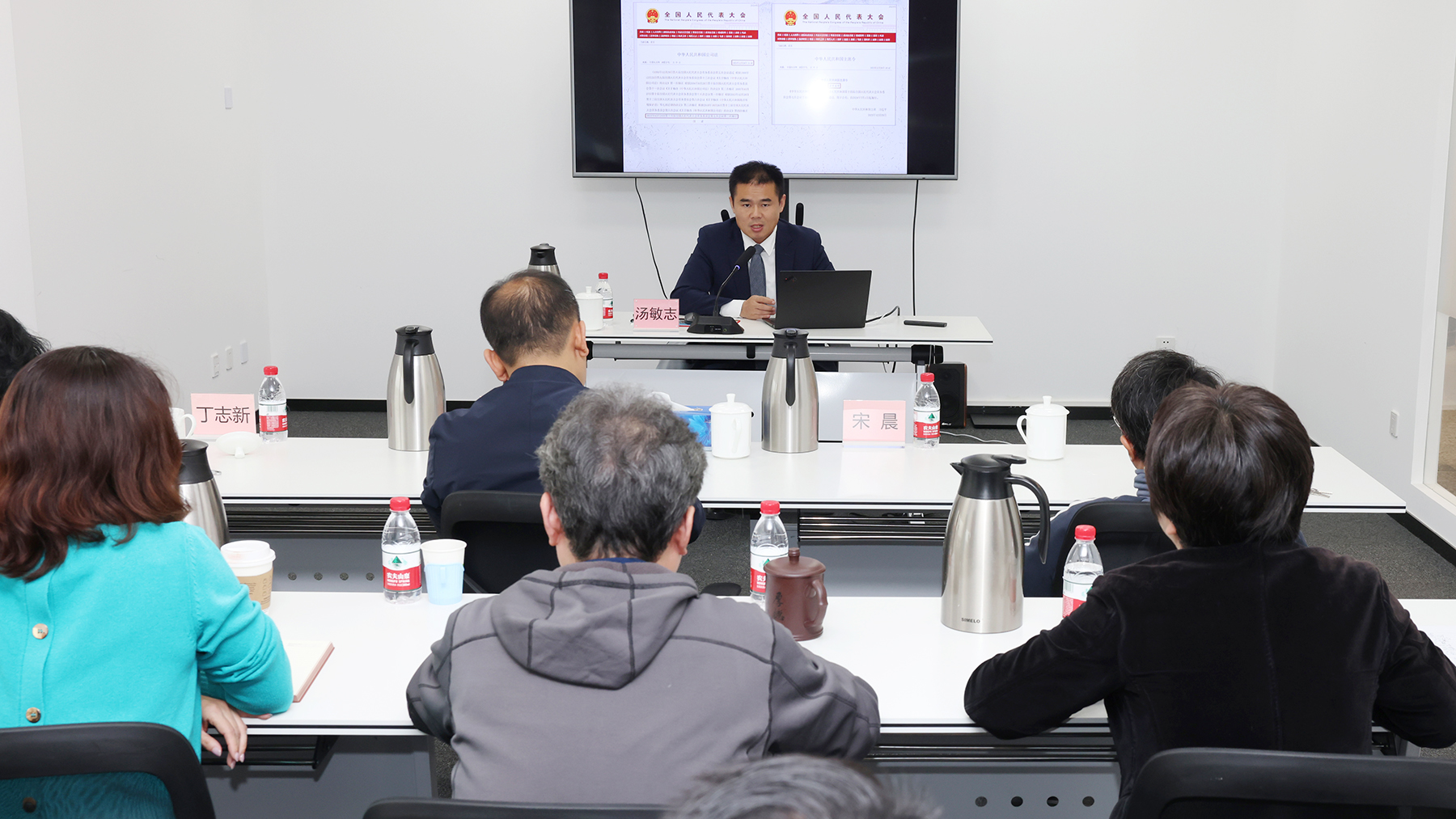 ManBetX(万博体育)APP官网|英超狼队和水晶宫全球赞助同伴