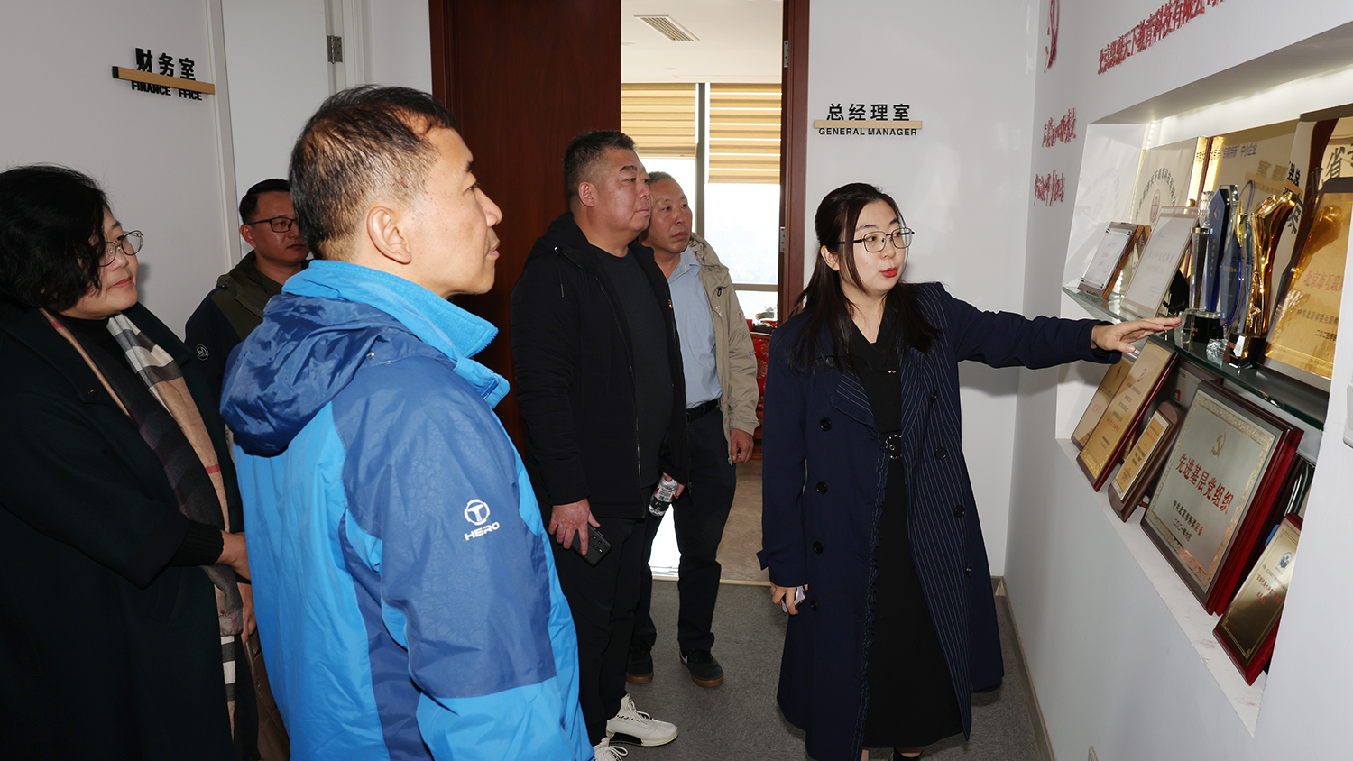 ManBetX(万博体育)APP官网|英超狼队和水晶宫全球赞助同伴