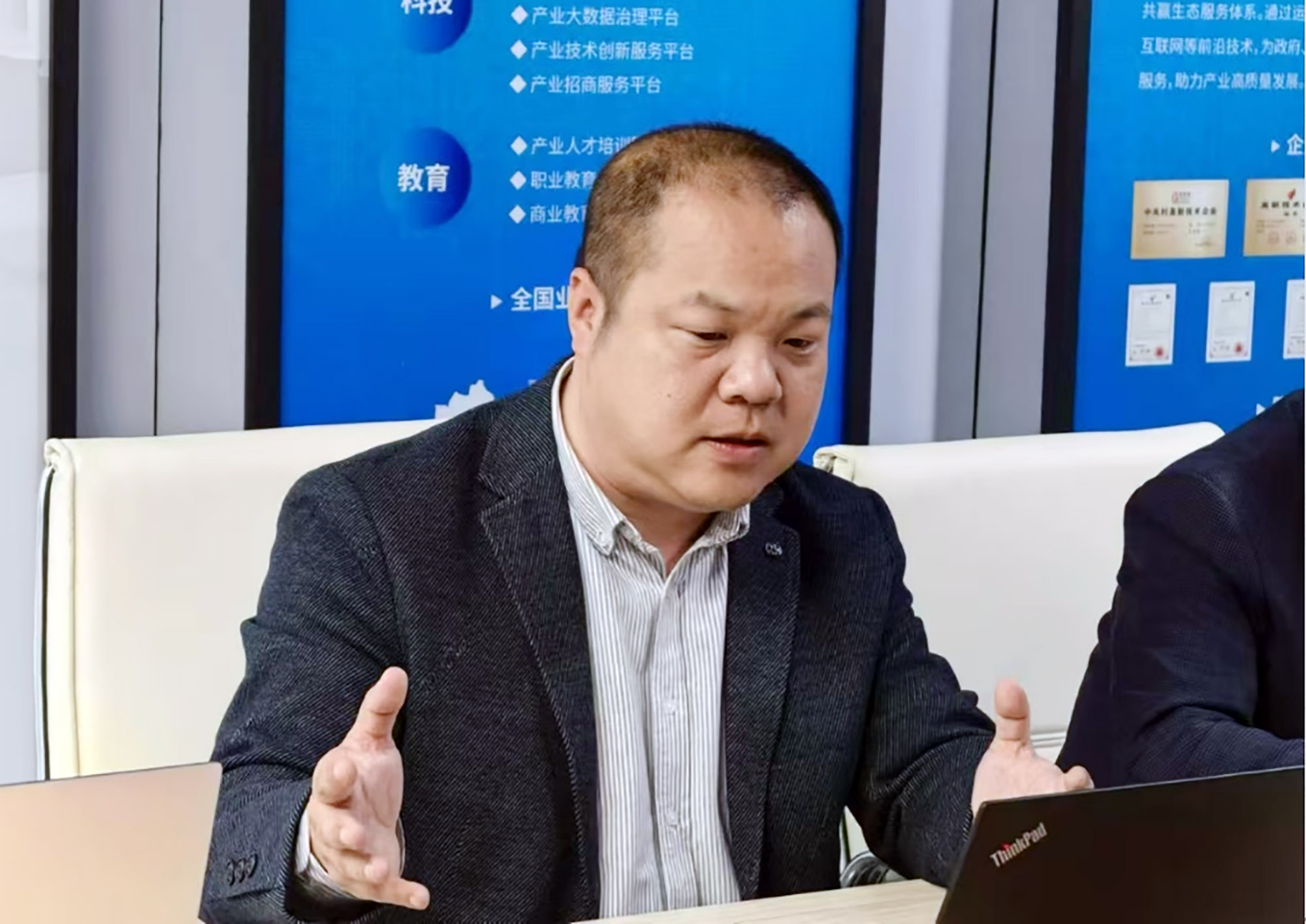 ManBetX(万博体育)APP官网|英超狼队和水晶宫全球赞助同伴