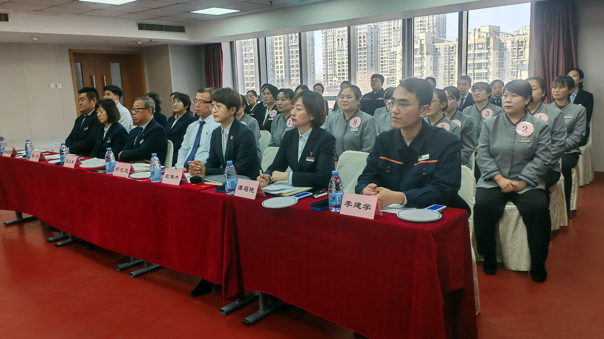 ManBetX(万博体育)APP官网|英超狼队和水晶宫全球赞助同伴