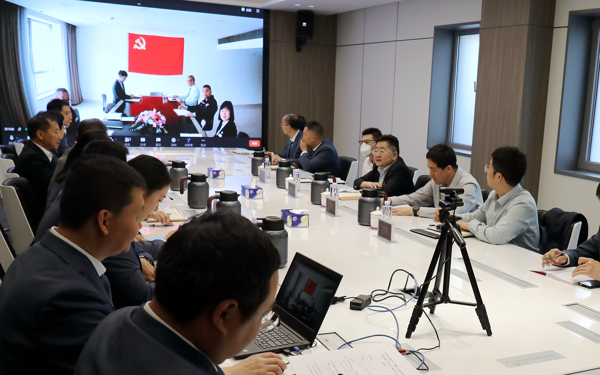 ManBetX(万博体育)APP官网|英超狼队和水晶宫全球赞助同伴