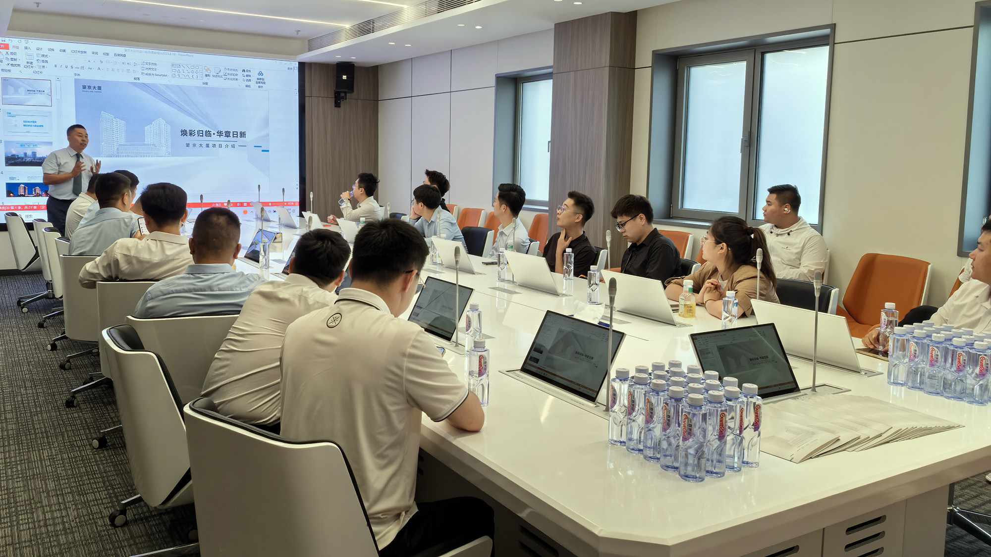 ManBetX(万博体育)APP官网|英超狼队和水晶宫全球赞助同伴