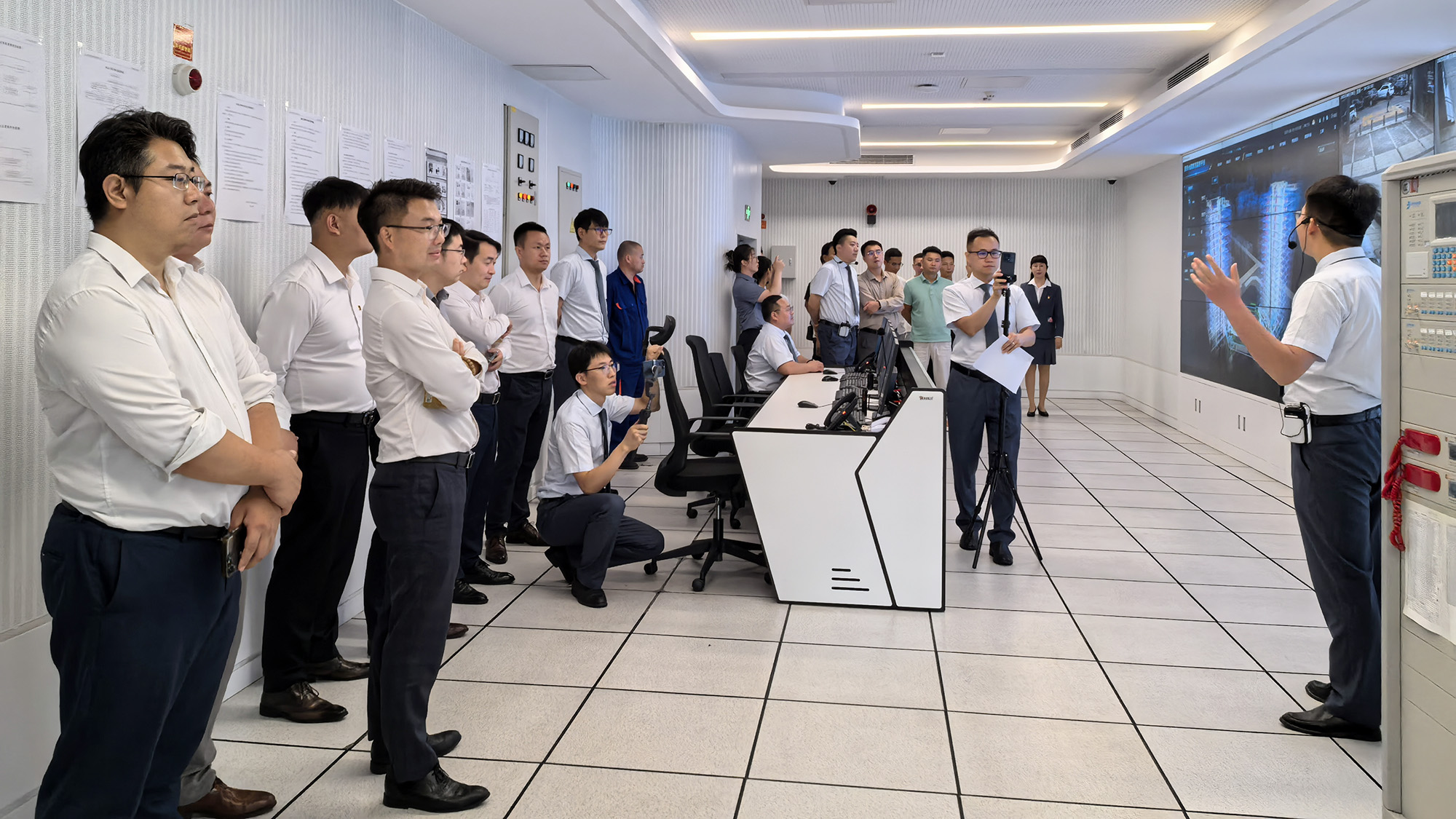 ManBetX(万博体育)APP官网|英超狼队和水晶宫全球赞助同伴