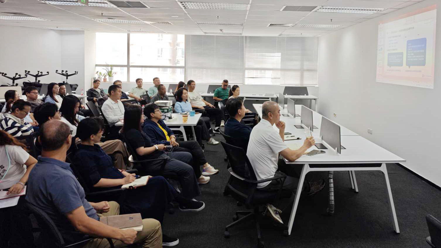 ManBetX(万博体育)APP官网|英超狼队和水晶宫全球赞助同伴