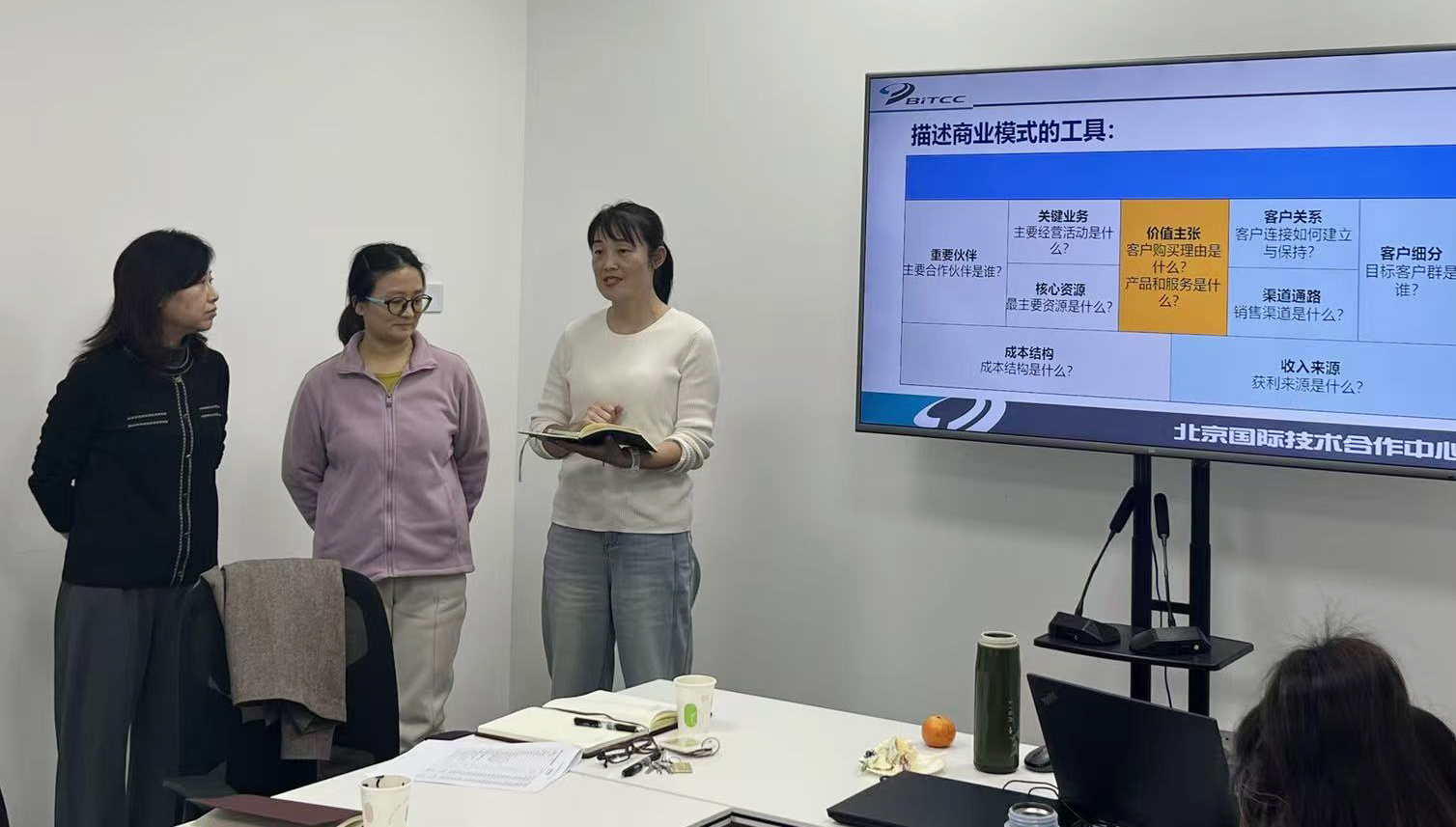 ManBetX(万博体育)APP官网|英超狼队和水晶宫全球赞助同伴